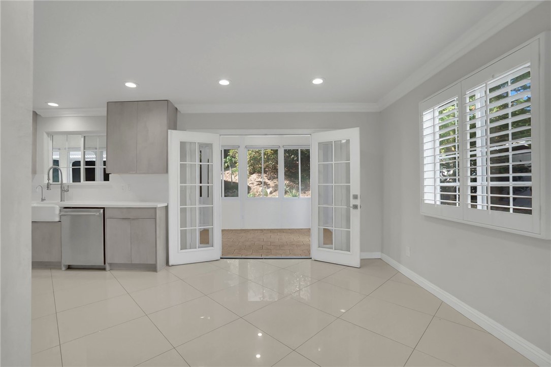 MLS #WS25271307 image #8