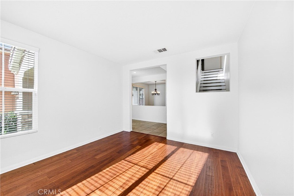 MLS #WS25271519 image #11