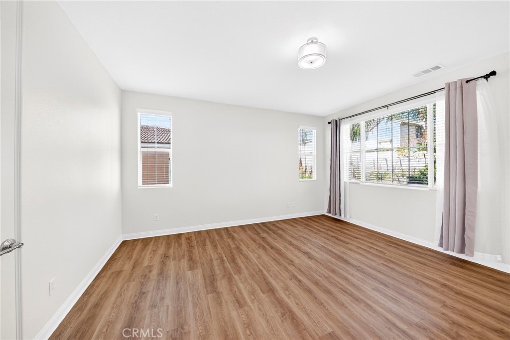 MLS #WS25271519 image #30