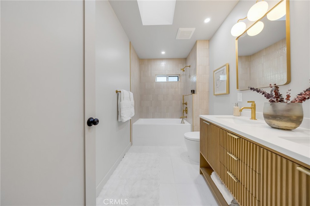 MLS #WS25271522 image #23