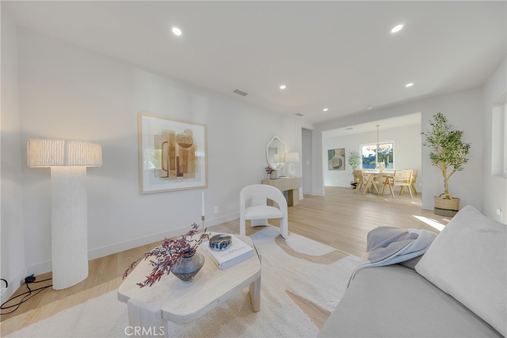 MLS #WS25271522 image #7