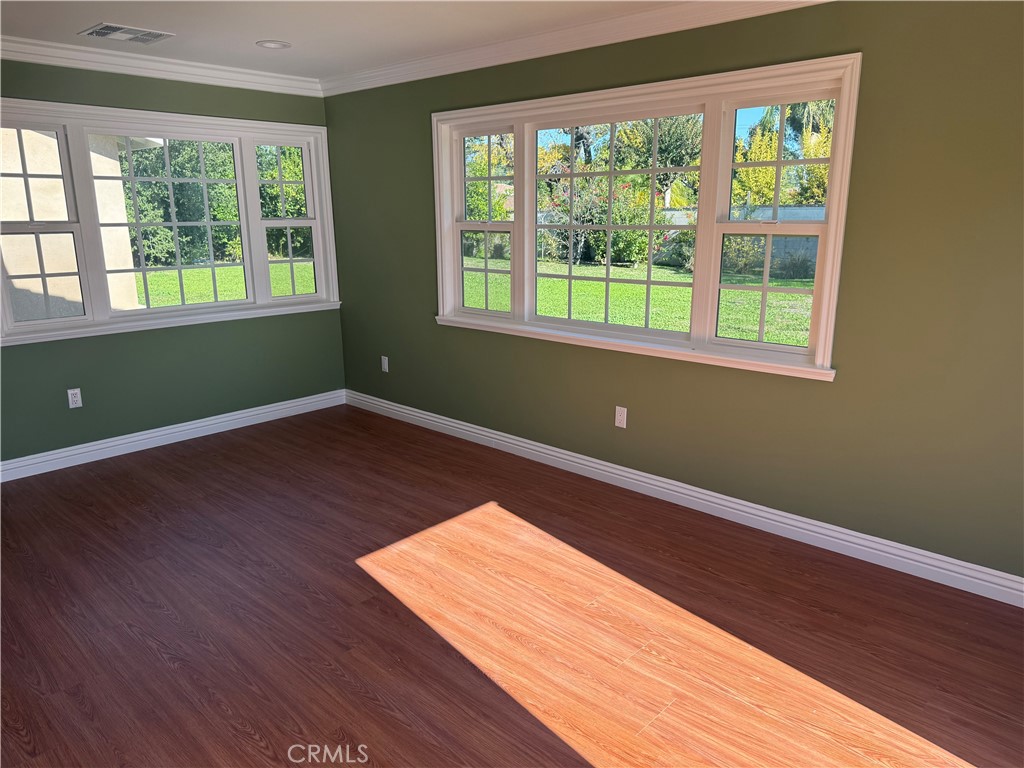 MLS #WS25271706 image #1