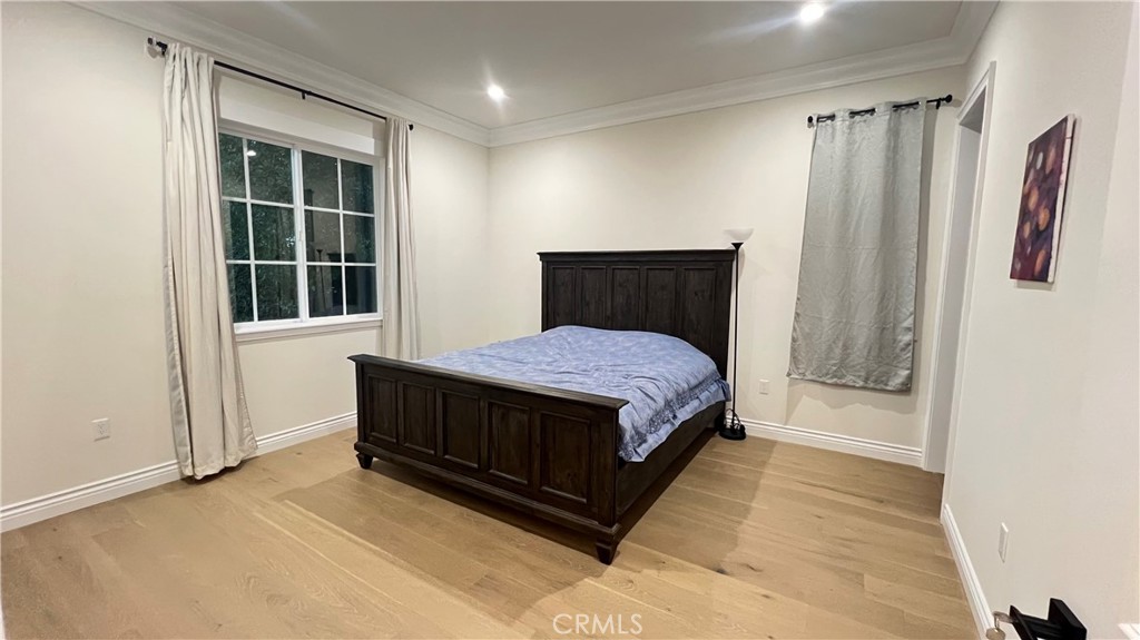 MLS #WS25271735 image #10