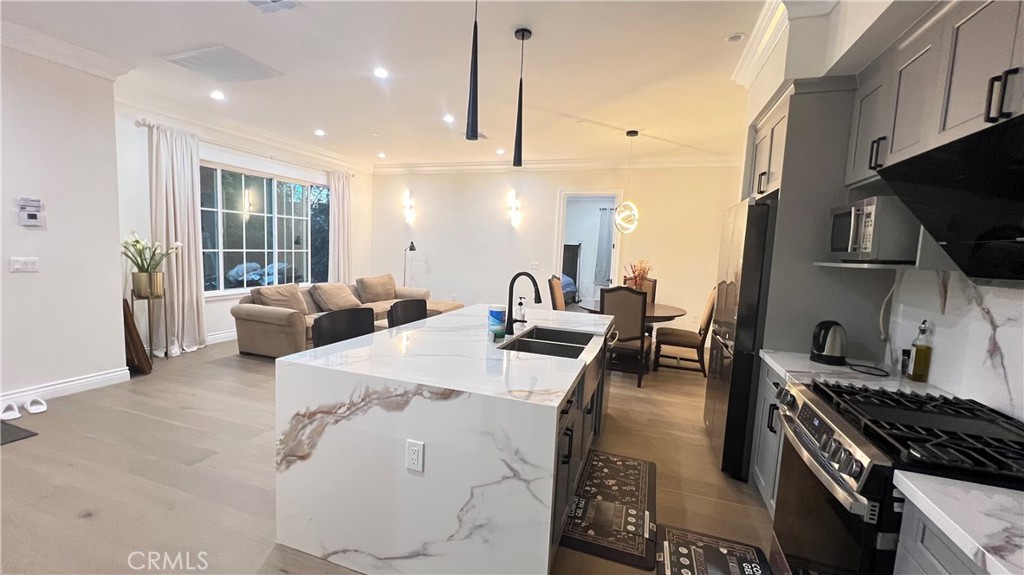 MLS #WS25271735 image #6