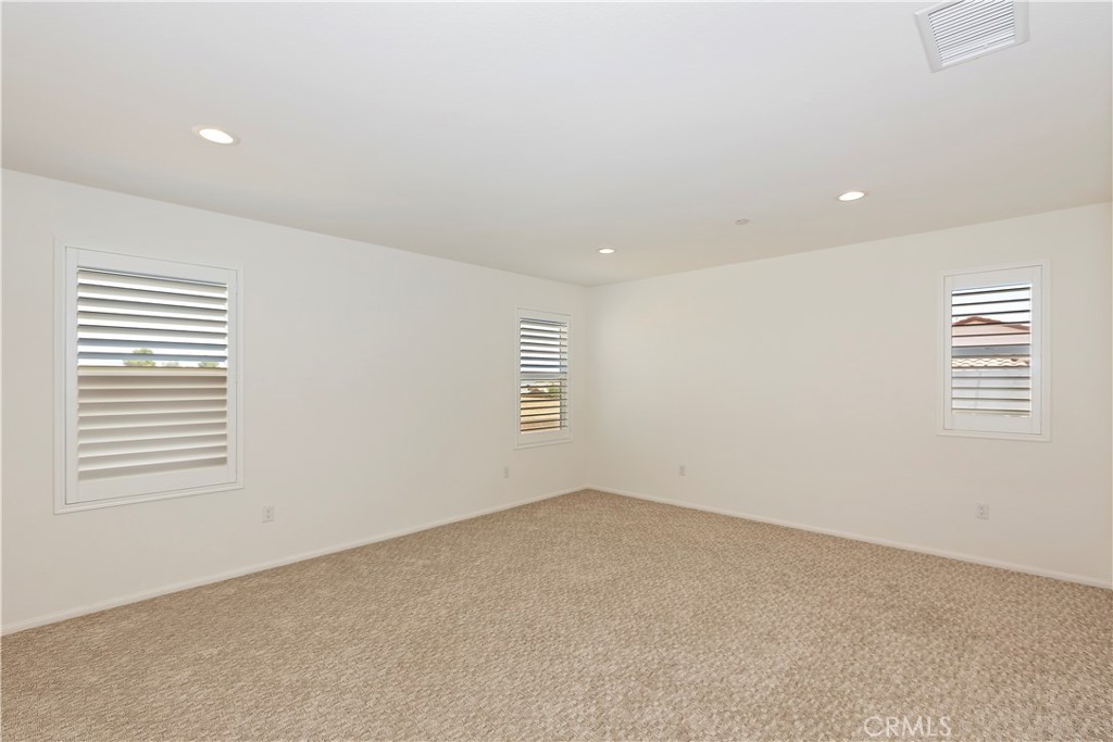 MLS #WS25271861 image #2