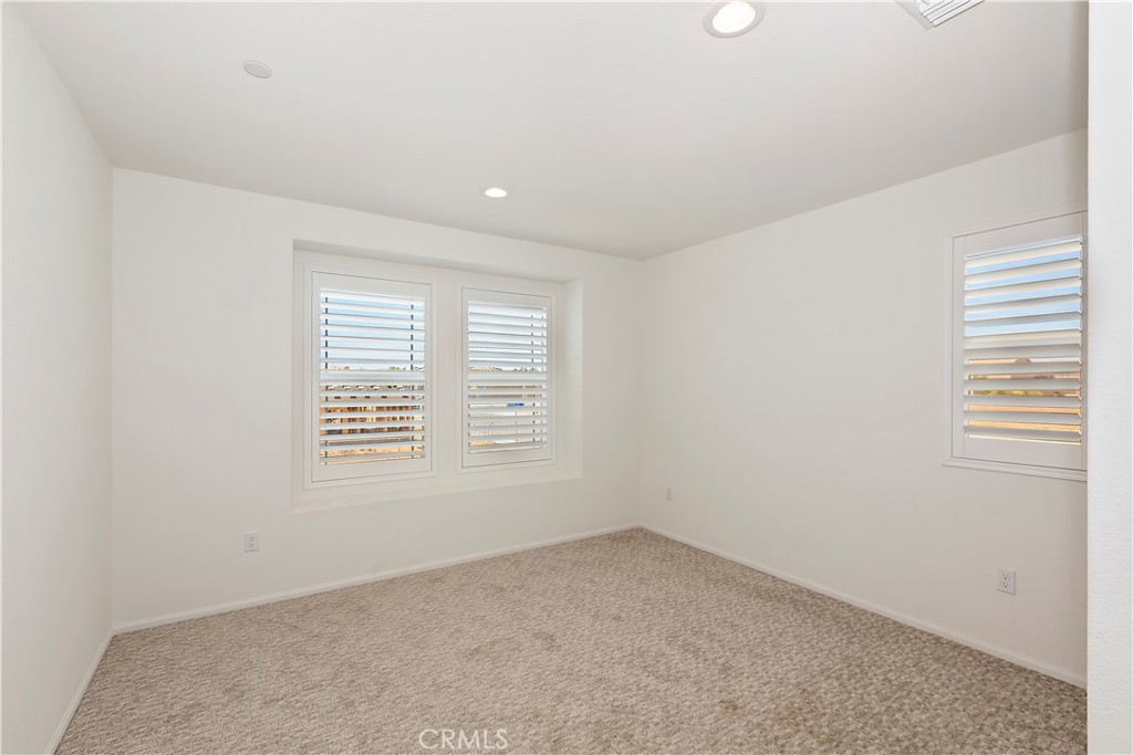 MLS #WS25271861 image #8