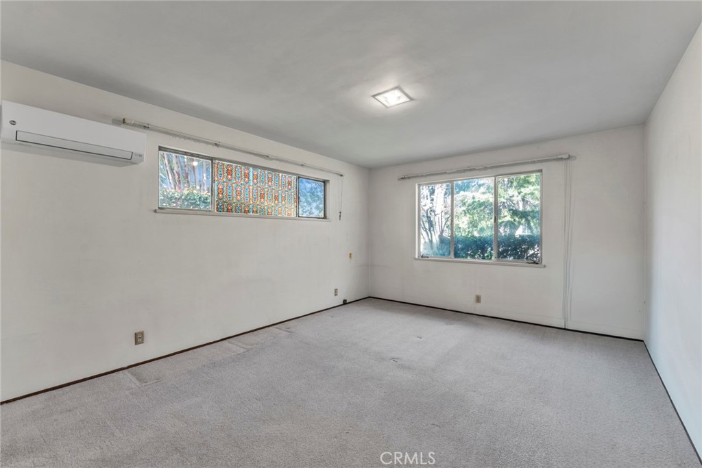 MLS #WS25271938 image #32