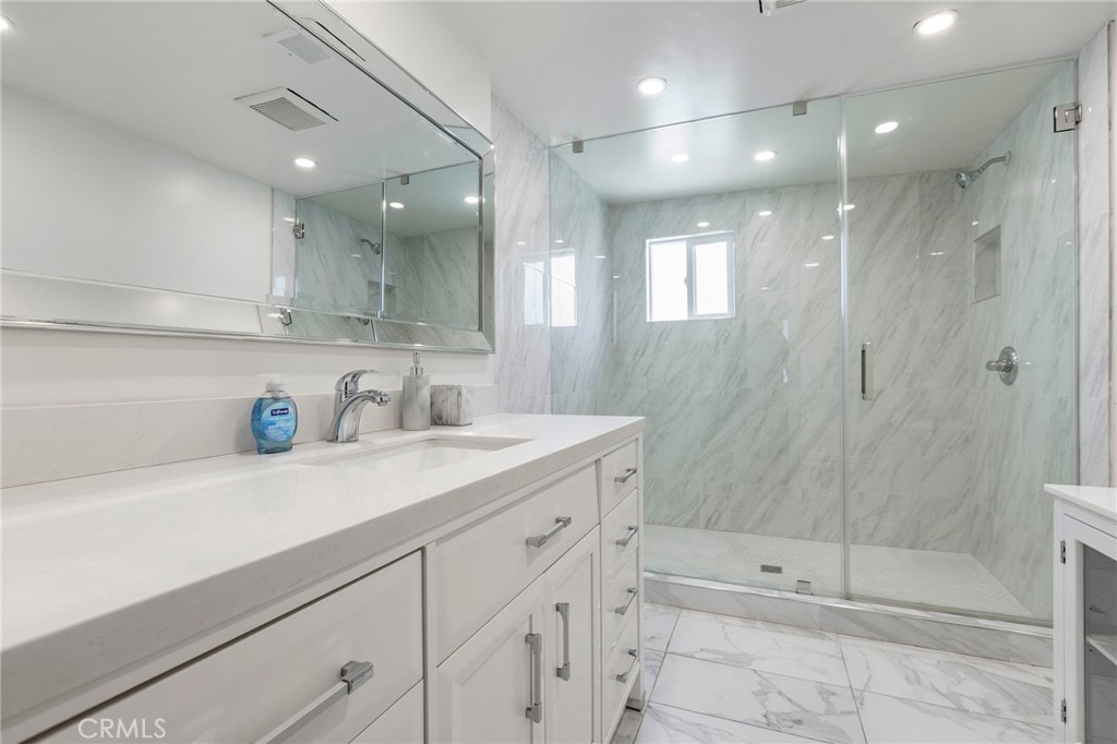 MLS #WS25272057 image #11