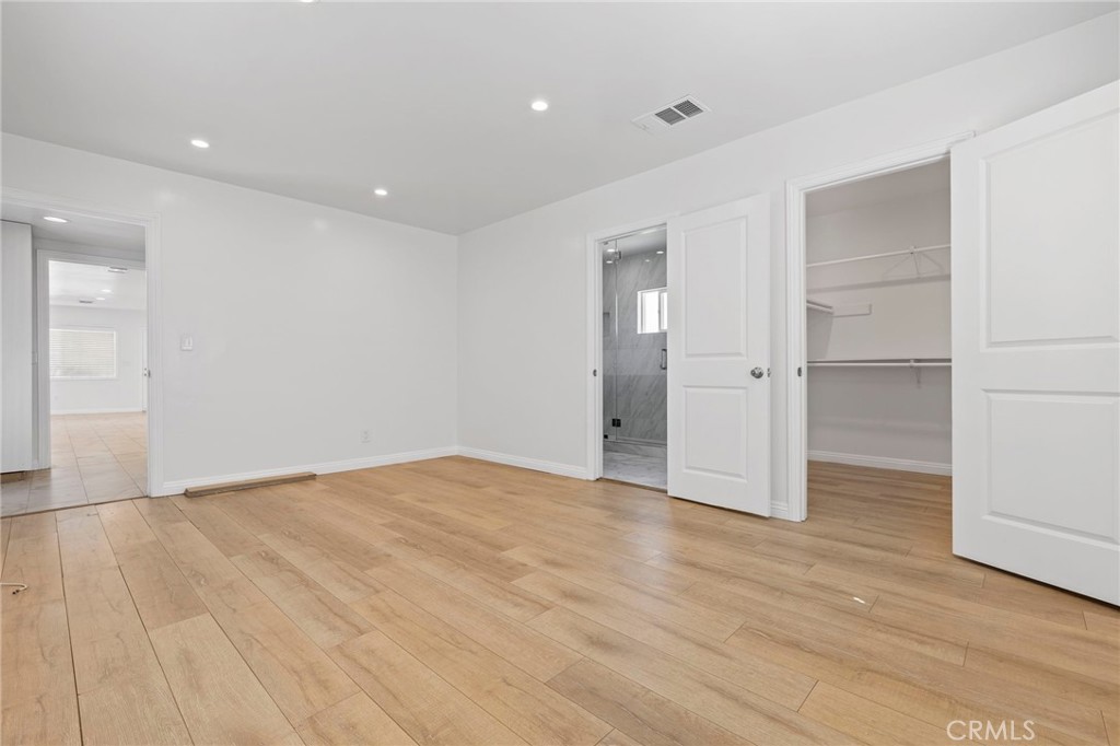 MLS #WS25272057 image #13