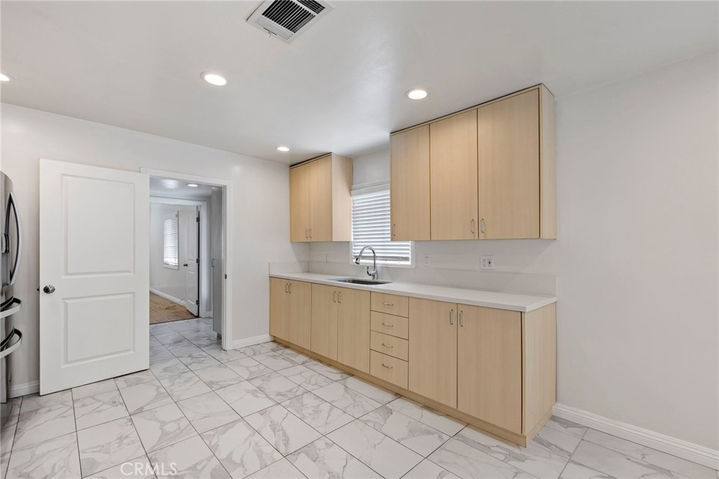 MLS #WS25272057 image #2