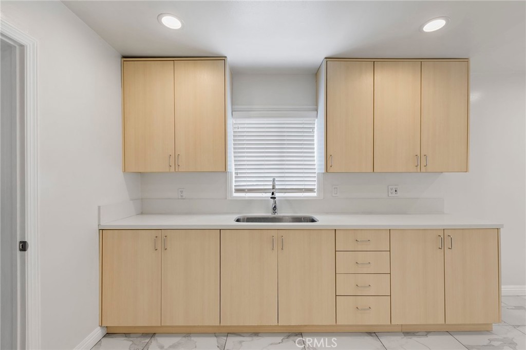 MLS #WS25272057 image #5