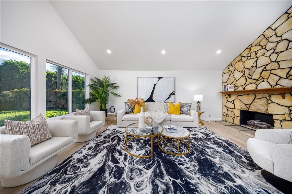 MLS #WS25272064 image #8