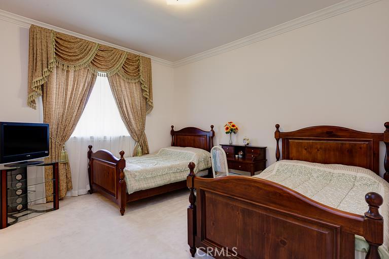 MLS #WS25272095 image #12