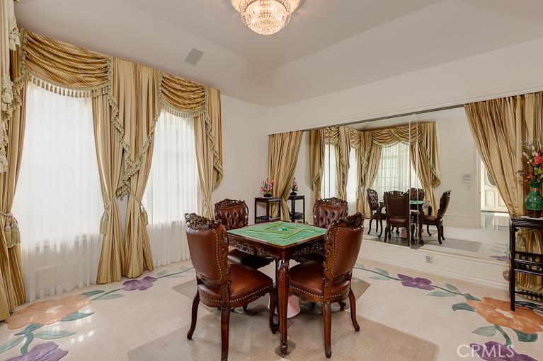 MLS #WS25272095 image #9