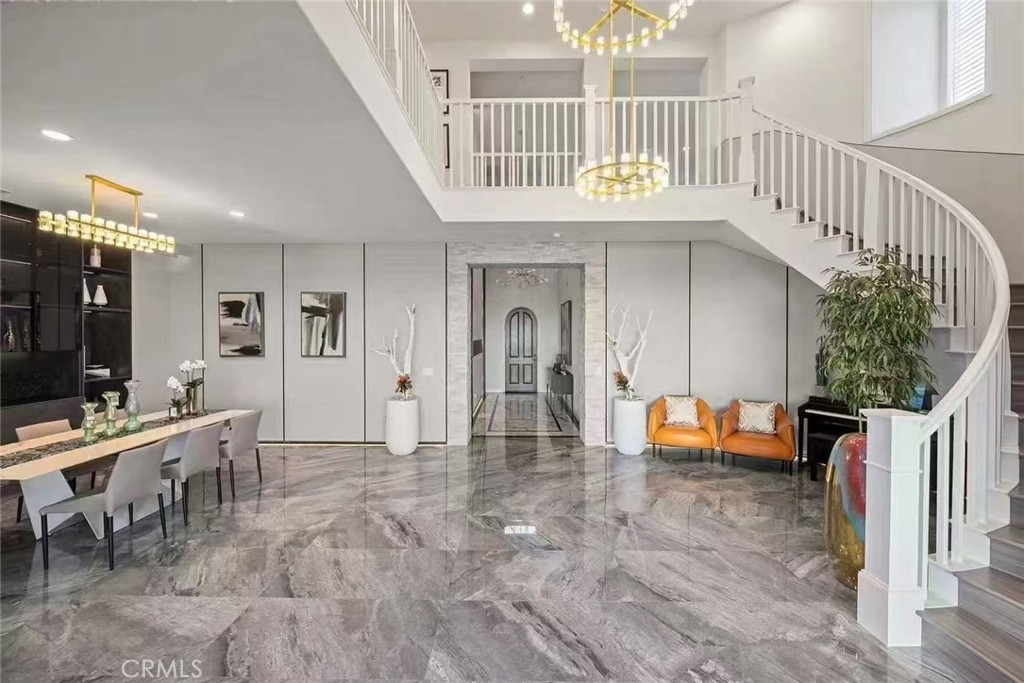 MLS #WS25272102 image #4