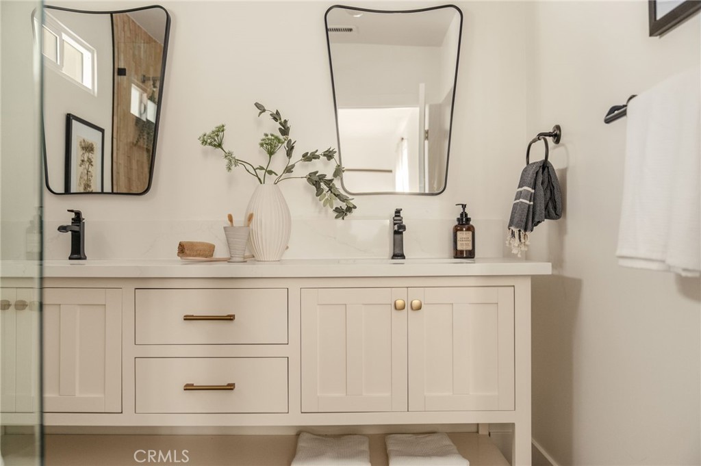 MLS #WS25272208 image #24