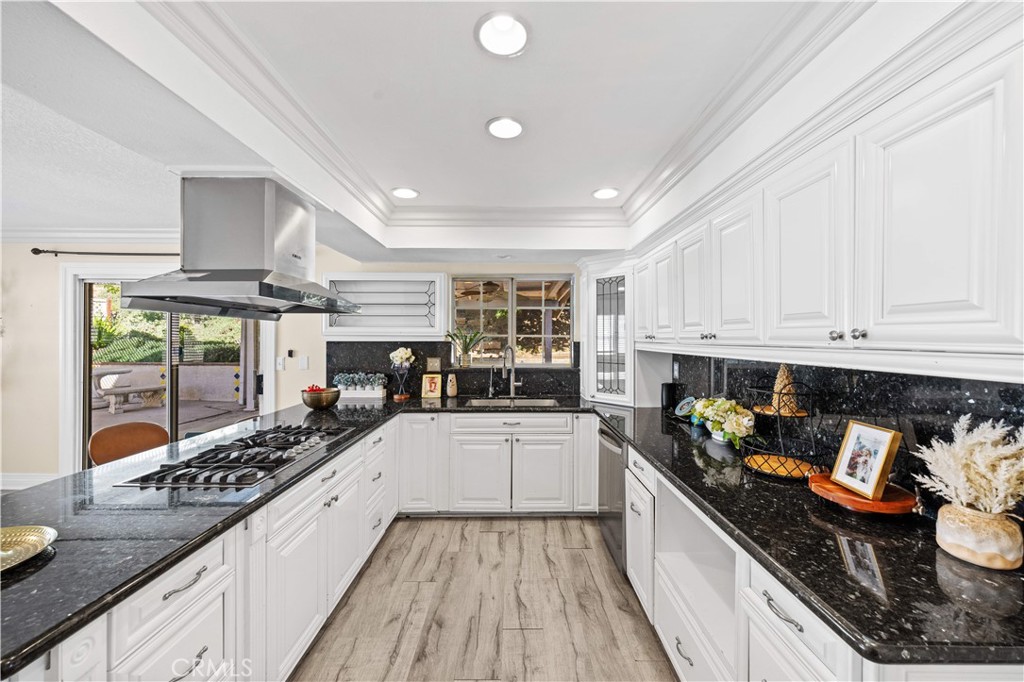 MLS #WS25272228 image #12