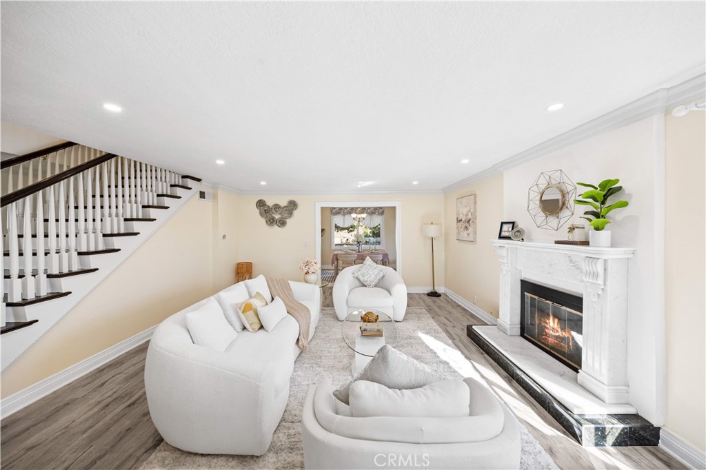 MLS #WS25272228 image #4