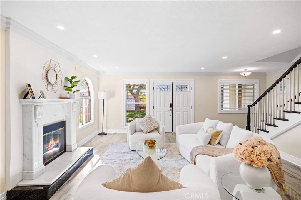 MLS #WS25272228 image #9