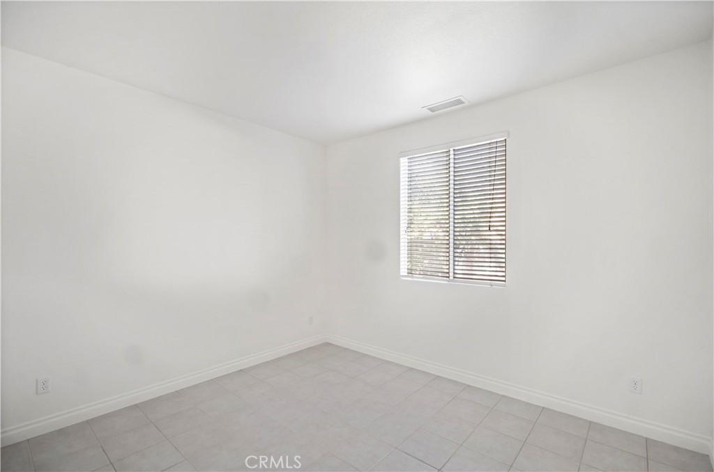 MLS #WS25272233 image #11