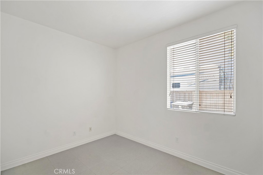 MLS #WS25272233 image #13