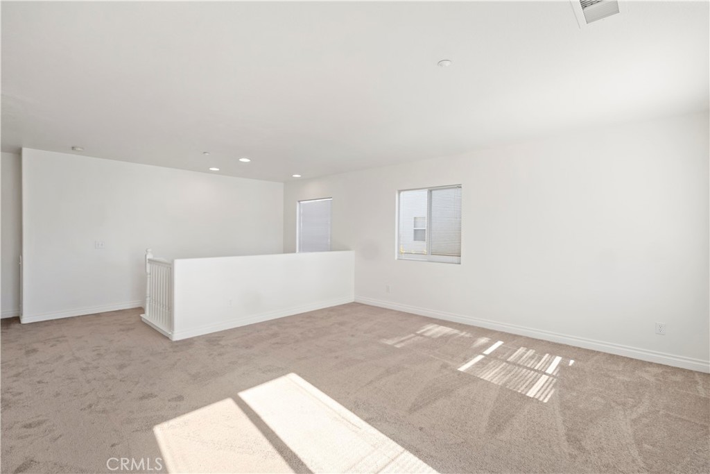 MLS #WS25272233 image #18