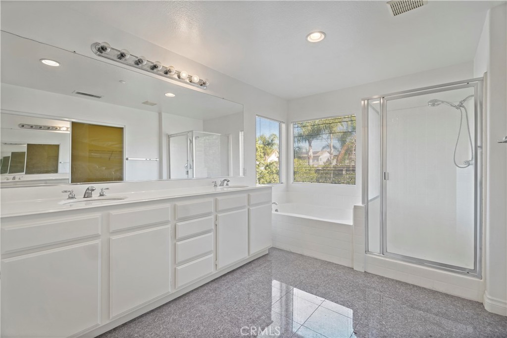 MLS #WS25272233 image #20