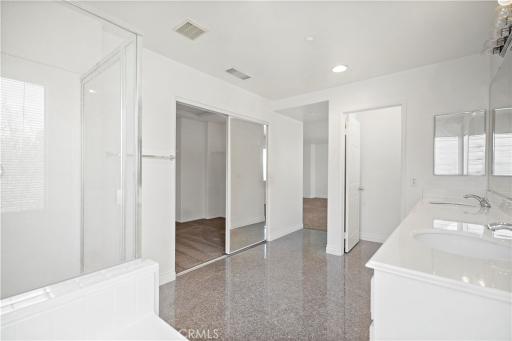 MLS #WS25272233 image #21