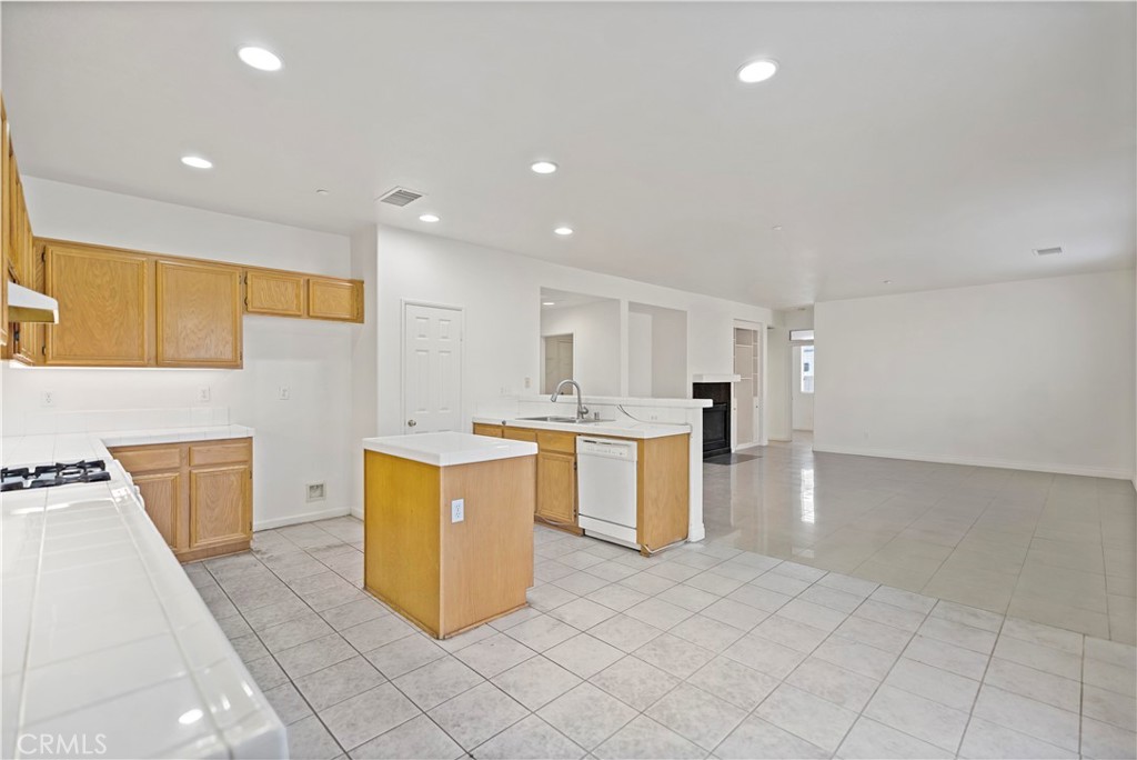 MLS #WS25272233 image #8