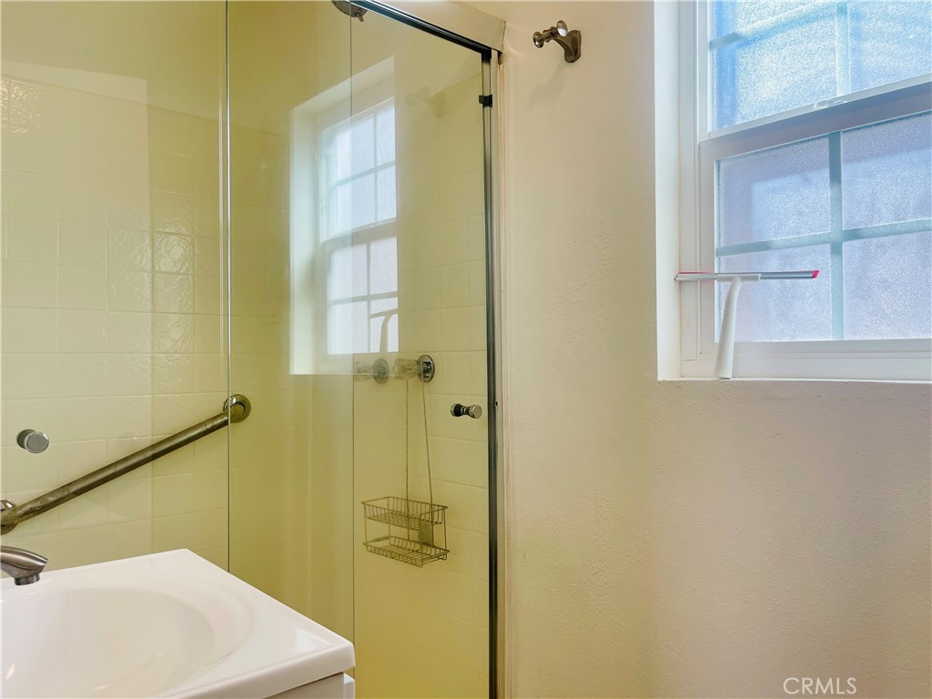 MLS #WS25272297 image #12