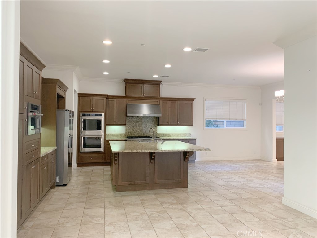 MLS #WS25272323 image #5