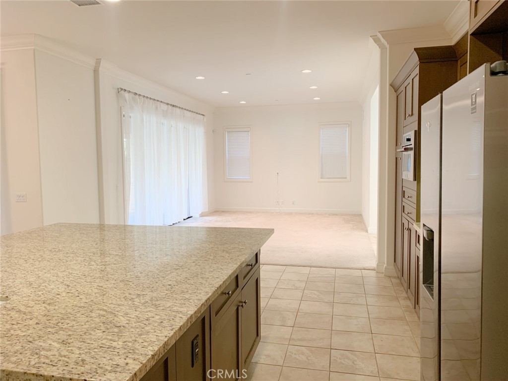 MLS #WS25272323 image #9