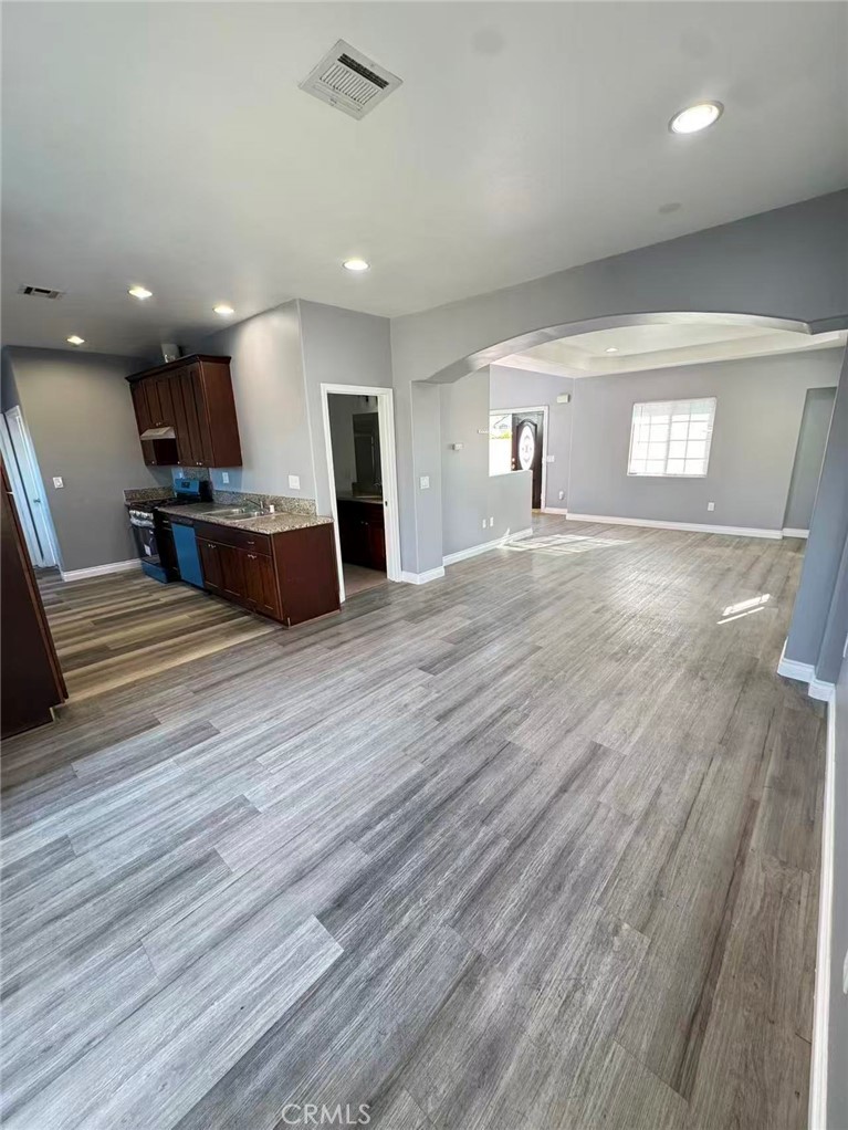 MLS #WS25272554 image #2