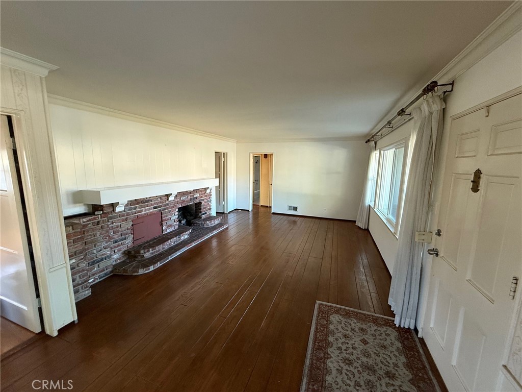 MLS #WS25272659 image #1