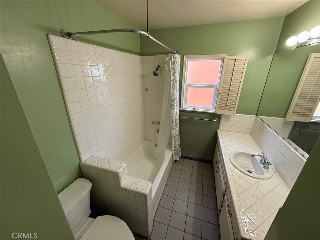 MLS #WS25272659 image #8