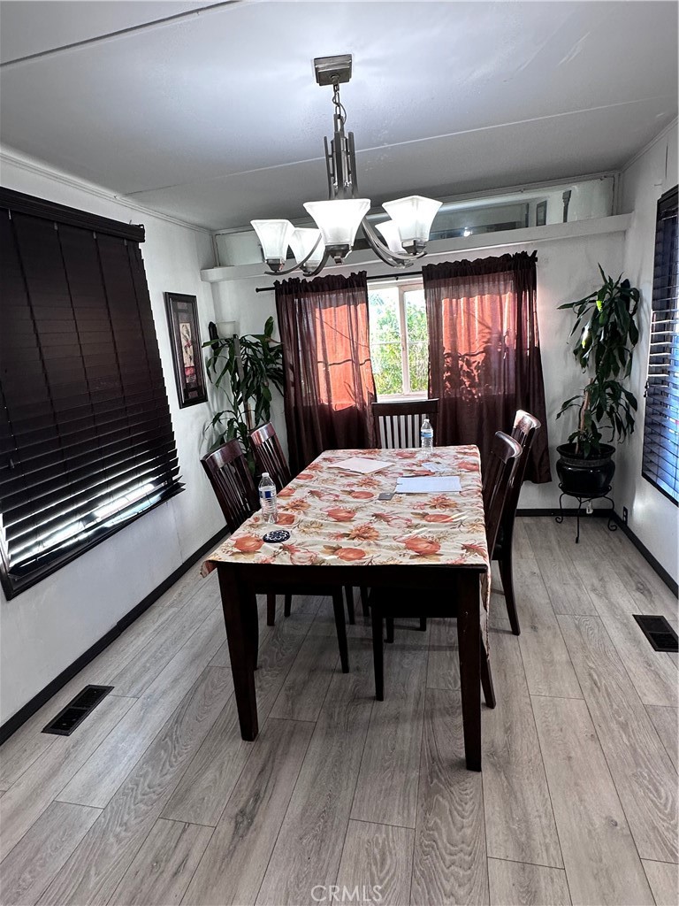 MLS #WS25272682 image #5