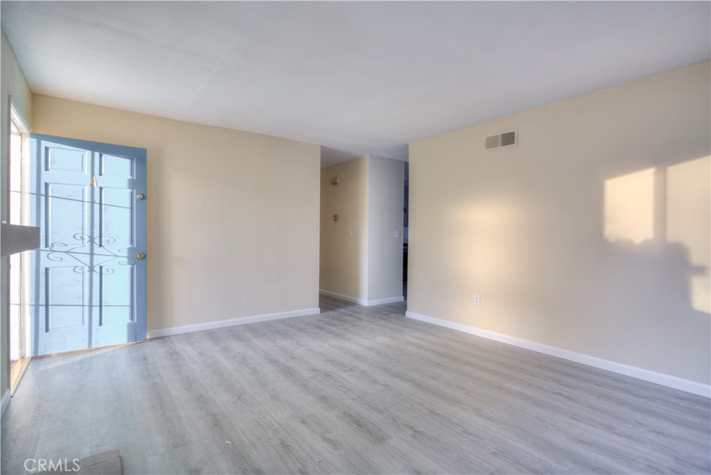 MLS #WS25272868 image #4