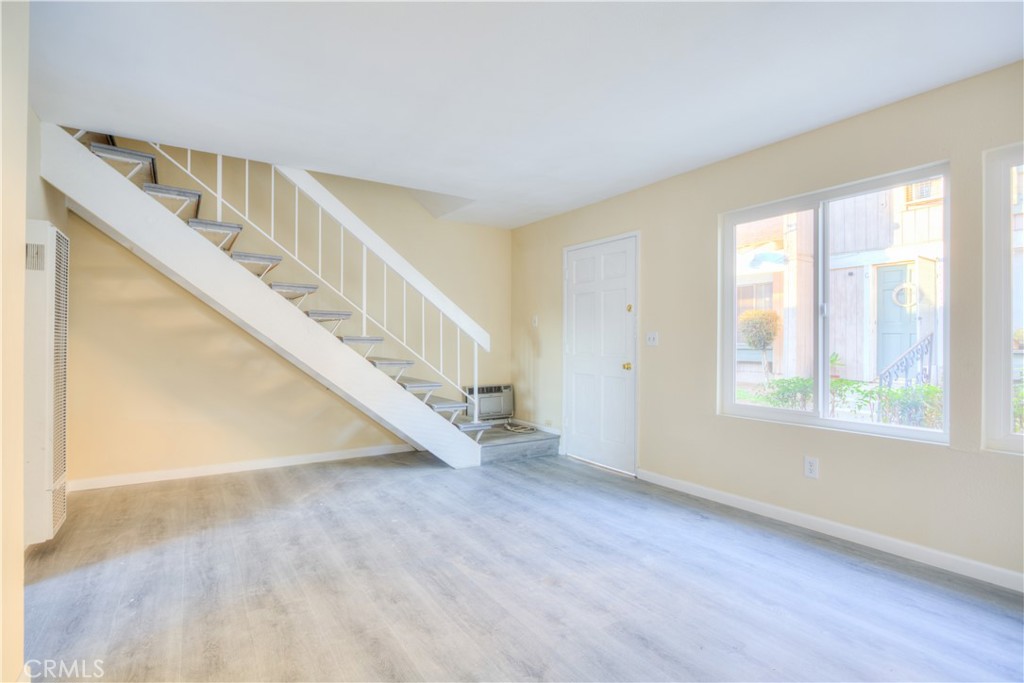 MLS #WS25272928 image #3