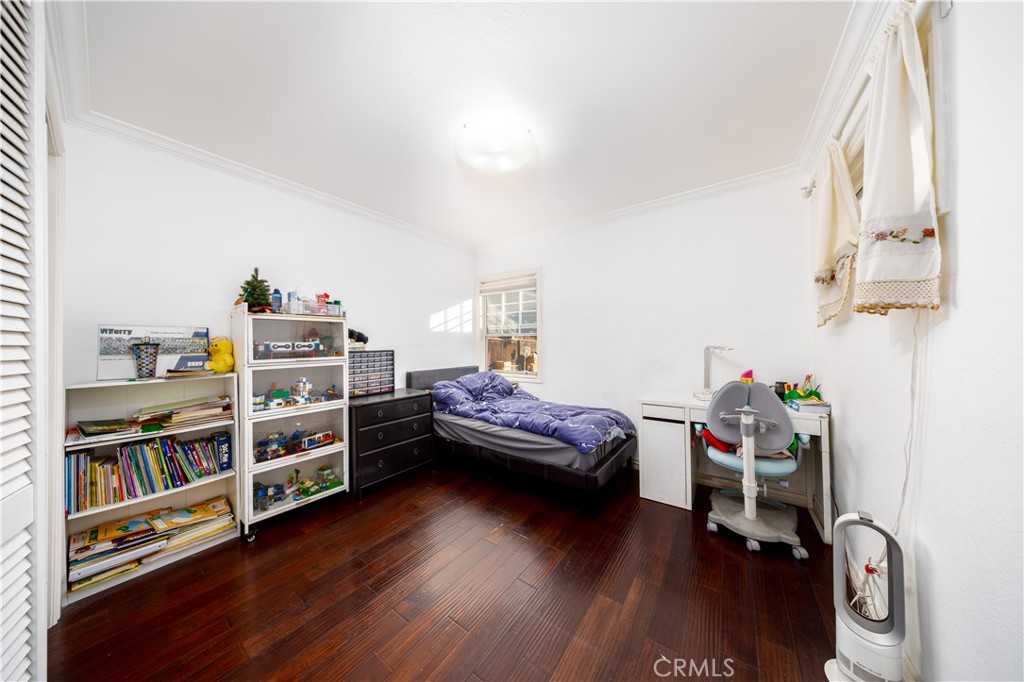 MLS #WS25272949 image #5