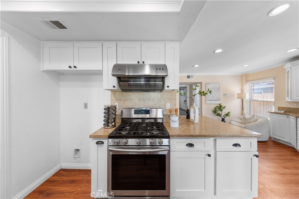 MLS #WS25273026 image #14