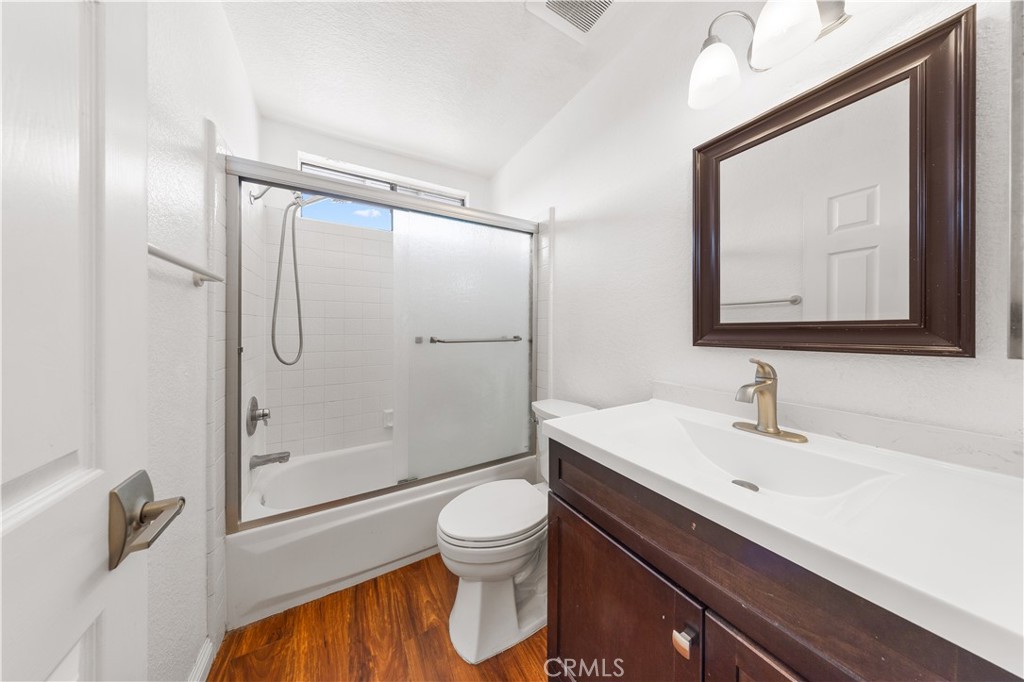 MLS #WS25273026 image #9