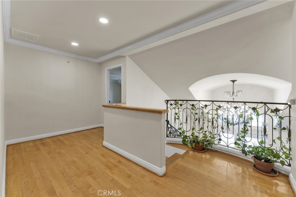 MLS #WS25273040 image #14