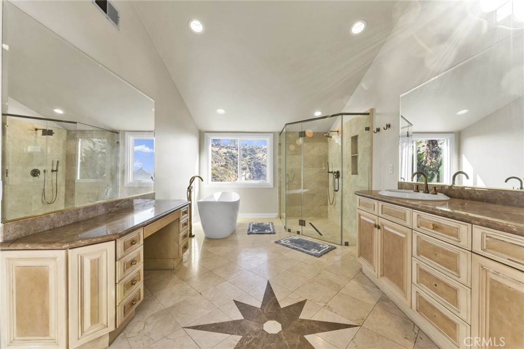 MLS #WS25273040 image #17