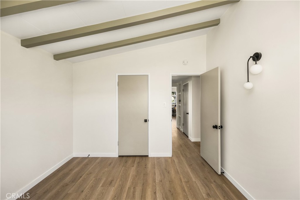 MLS #WS25273313 image #15