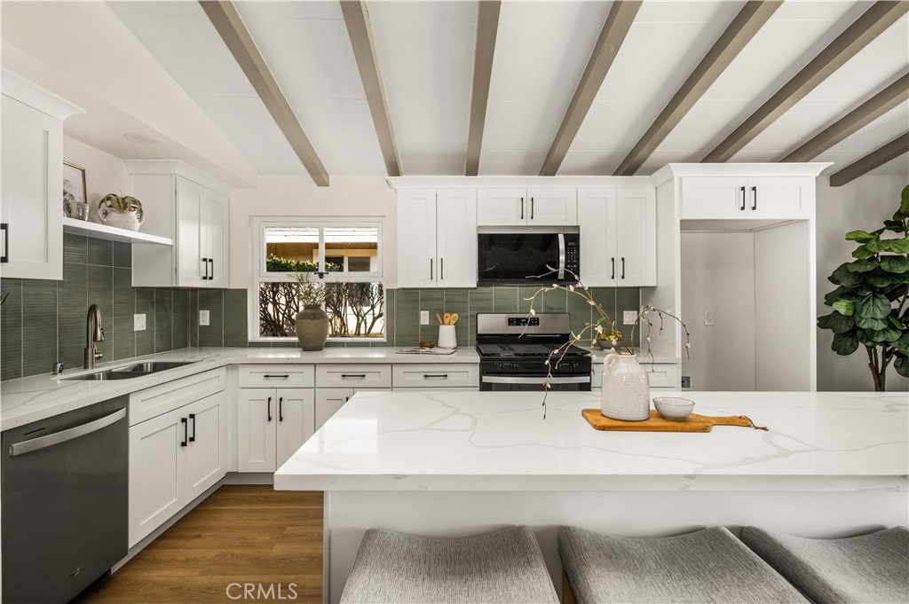 MLS #WS25273313 image #8