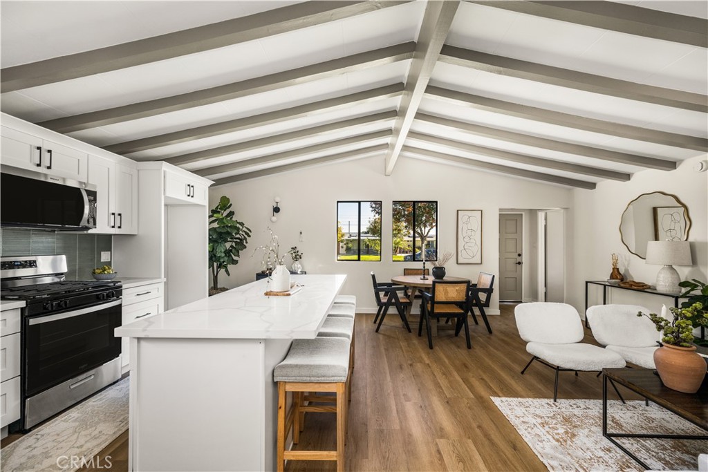 MLS #WS25273313 image #9