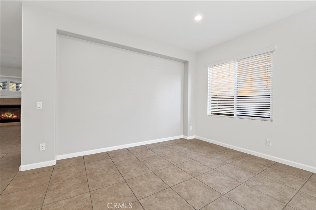 MLS #WS25273435 image #20