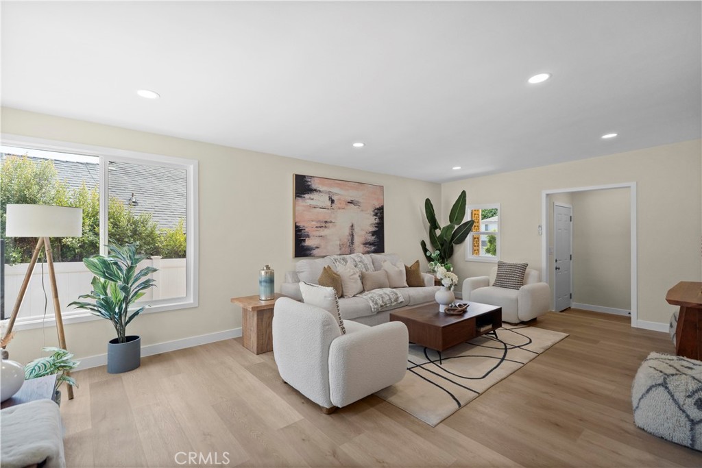 MLS #WS25273470 image #4