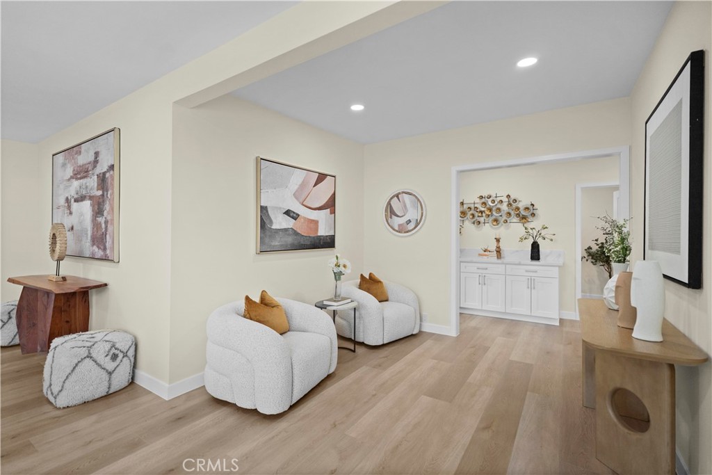 MLS #WS25273470 image #6