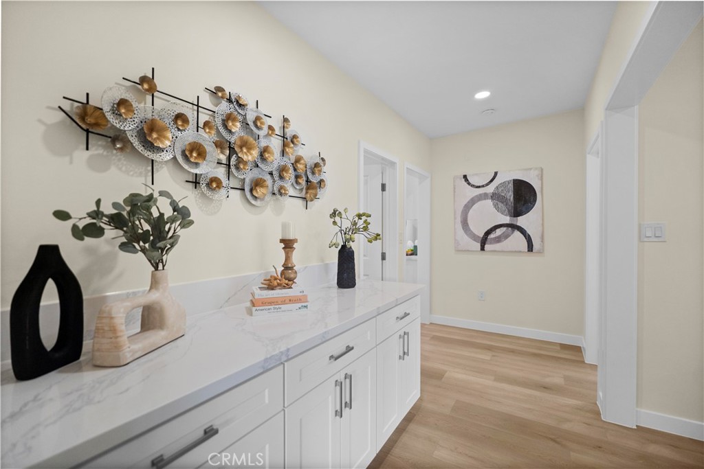 MLS #WS25273470 image #9